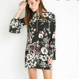 NWOT ALI & JAY floral long sleeves dress. Black. Women size M.